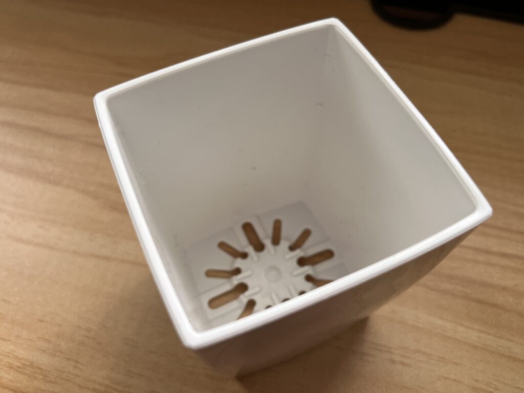 ダイソースクエア鉢