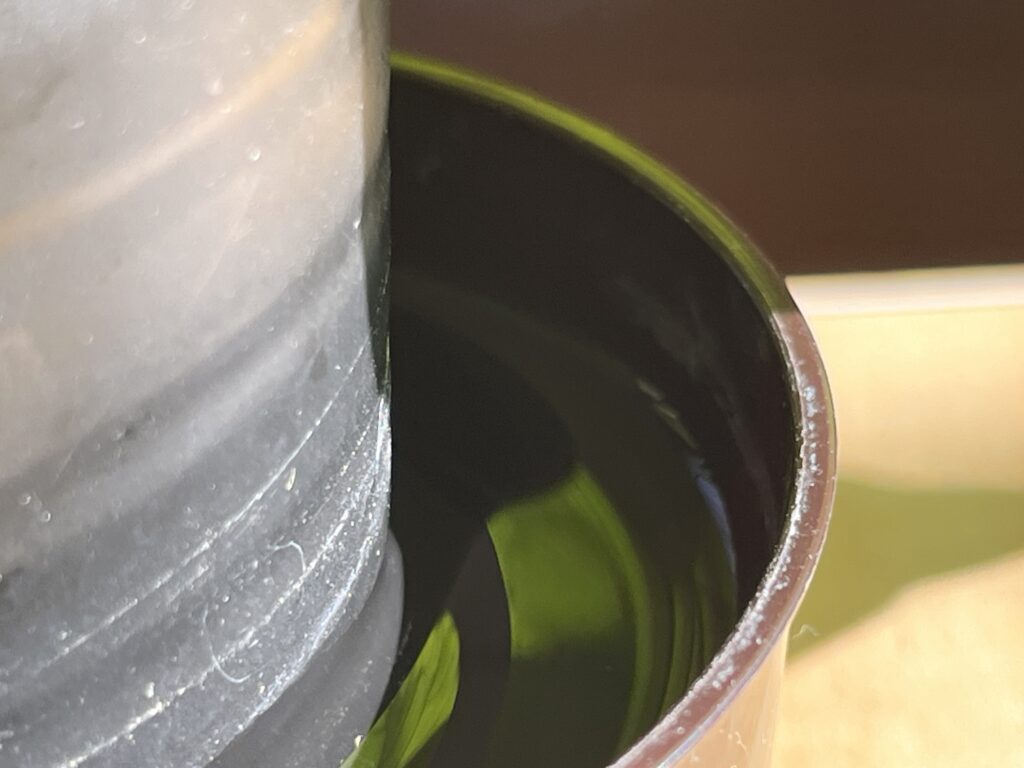 腰水管理している様子